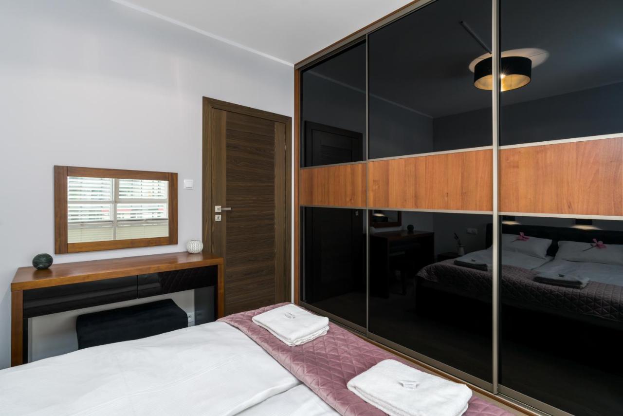 Apartments Poznan Towarowa By Noclegi Renters Esterno foto